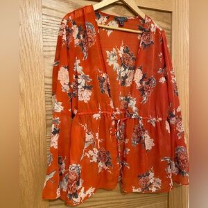 (20% off 3+!) Primark floral bell sleeve top, size US 14 (fits like a medium)